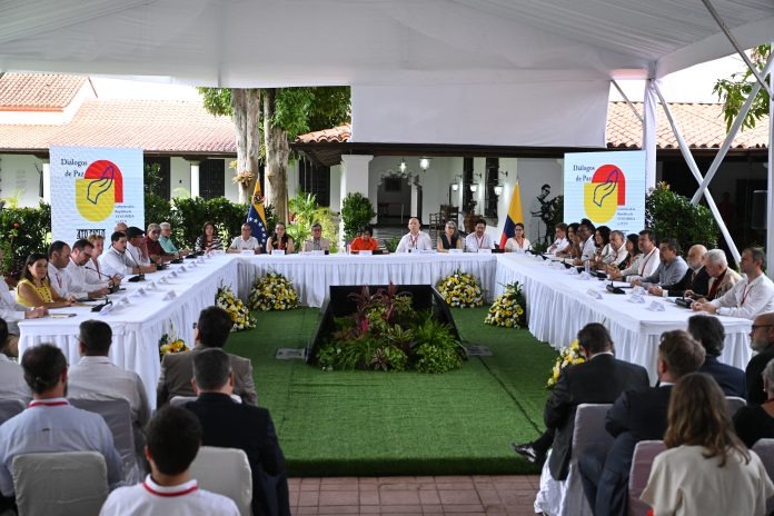 Cuarto ciclo de negociaciones de paz entre Colombia y el ELN concluye ...